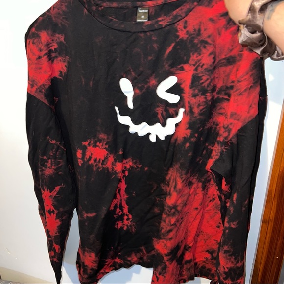 SHEIN RED AND BLACK TIE DYE LONG SLEEVE TEE SHIRT - Picture 2 of 5